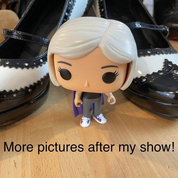 Vince Camuto "Jenika" Suede Ankle Strap 4" heels - Picture 2 of 11